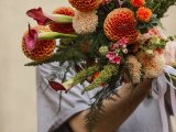 Свадебный букет с георгинами и каллами