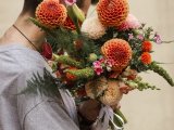 Свадебный букет с георгинами и каллами
