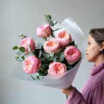 Букет из 7 роз сорта Харпер